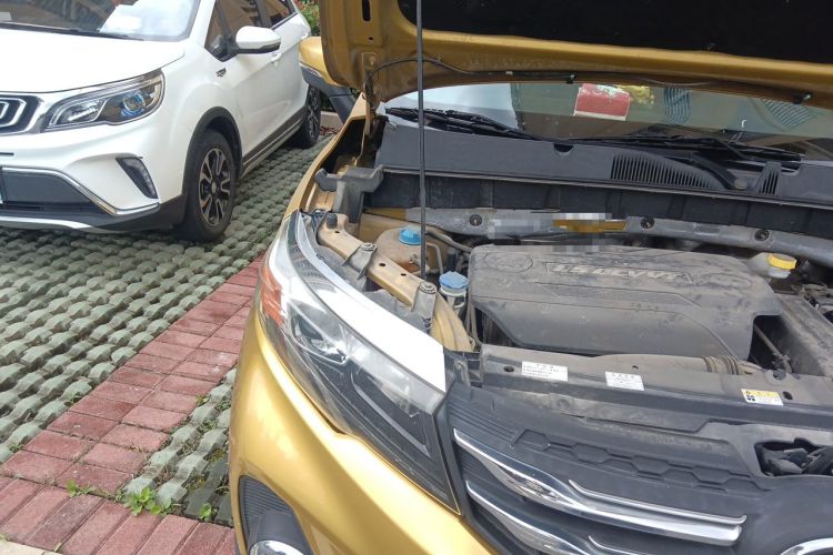 Used GAC Trumpchi GS3 2017 150N Manual Elite Edition Engine Bay Right