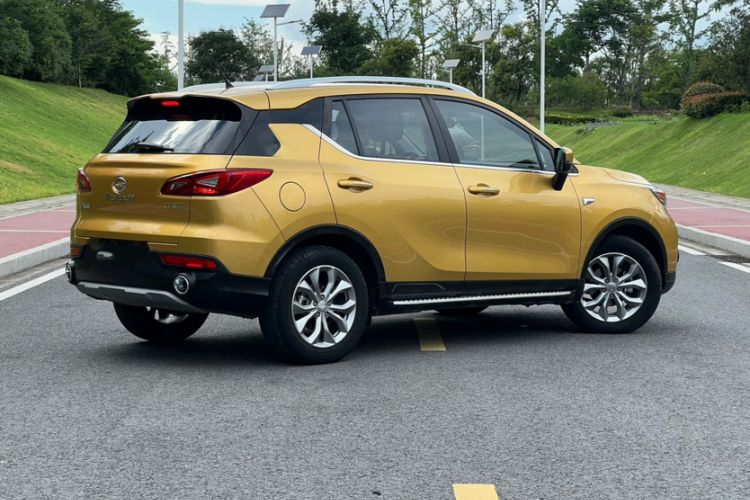 Used GAC Trumpchi GS3 2017 150N Automatic Elite Edition Exterior 4