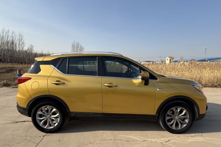 Used GAC Trumpchi GS3 2017 150N Automatic Elite Edition Exterior 4