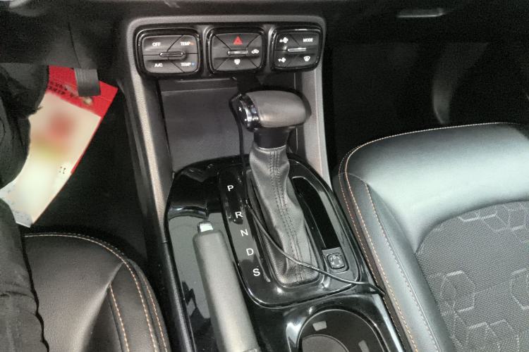 Used GAC Trumpchi GS3 2017 200T Automatic Elite Edition Gear Lever