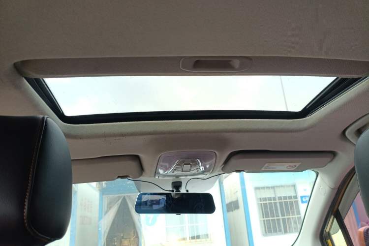 Used GAC Trumpchi GS3 2017 150N Automatic Elite Edition Headliner