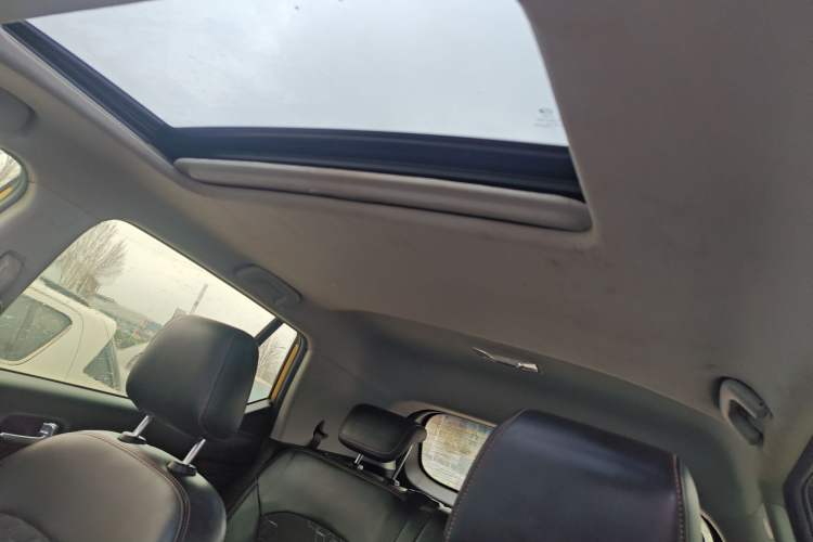 Used GAC Trumpchi GS3 2017 150N Manual Elite Edition Headliner
