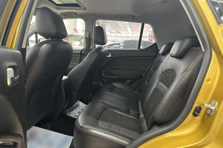Used GAC Trumpchi GS3 2017 150N Automatic Elite Edition Interior 5