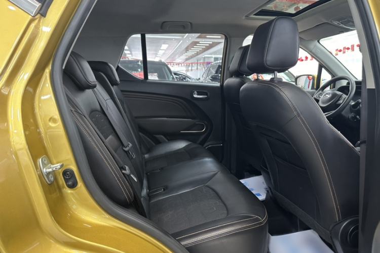 Used GAC Trumpchi GS3 2017 150N Automatic Elite Edition Interior 8