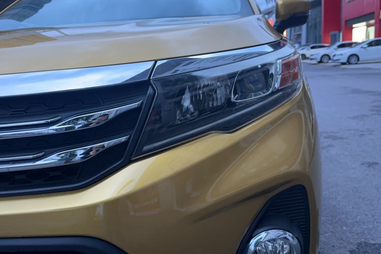 Used GAC Trumpchi GS3 2017 200T Automatic Luxury Edition Left Front Headlight