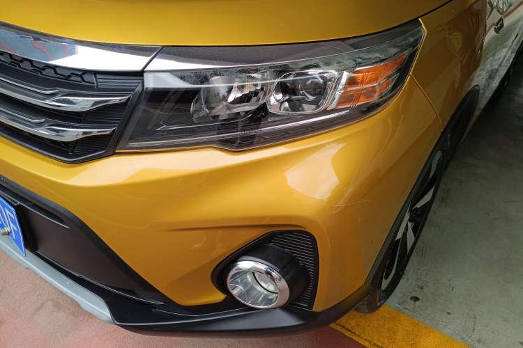 Used GAC Trumpchi GS3 2017 200T Automatic Luxury Edition Left Front Headlight