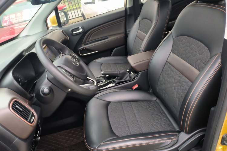Used GAC Trumpchi GS3 2017 150N Automatic Elite Edition Left Front Seat