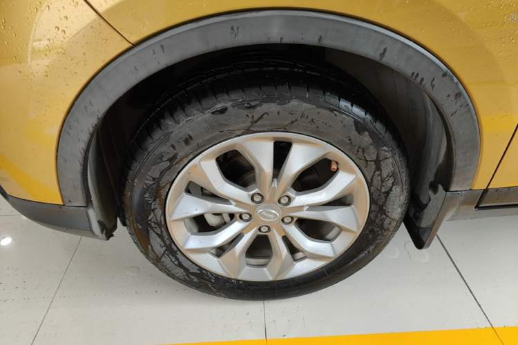 Used GAC Trumpchi GS3 2017 150N Automatic Elite Edition Left Front Wheel Hub