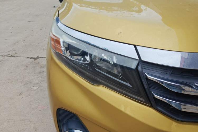 Used GAC Trumpchi GS3 2017 200T Automatic Elite Edition Right Front Headlight