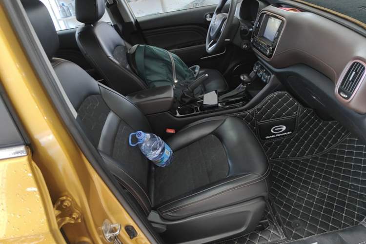 Used GAC Trumpchi GS3 2017 150N Automatic Elite Edition Right Front Seat