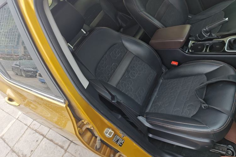 Used GAC Trumpchi GS3 2017 150N Manual Elite Edition Right Front Seat