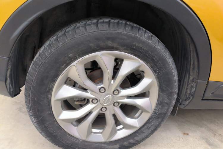 Used GAC Trumpchi GS3 2017 150N Automatic Elite Edition Right Rear Wheel Hub