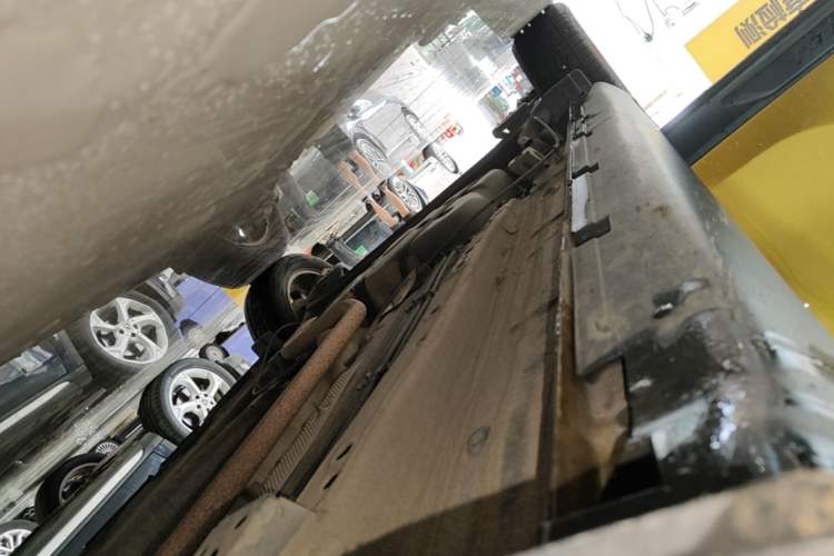 Used GAC Trumpchi GS3 2017 150N Automatic Elite Edition Right Side Sill
