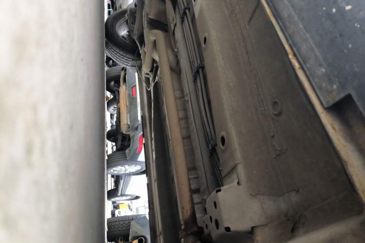 Used GAC Trumpchi GS3 2017 150N Automatic Elite Edition Right Side Sill