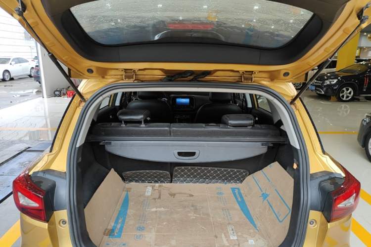 Used GAC Trumpchi GS3 2017 150N Automatic Elite Edition Trunk