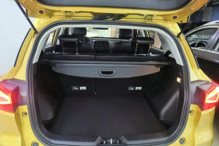 Used GAC Trumpchi GS3 2017 200T Automatic Elite Edition Trunk
