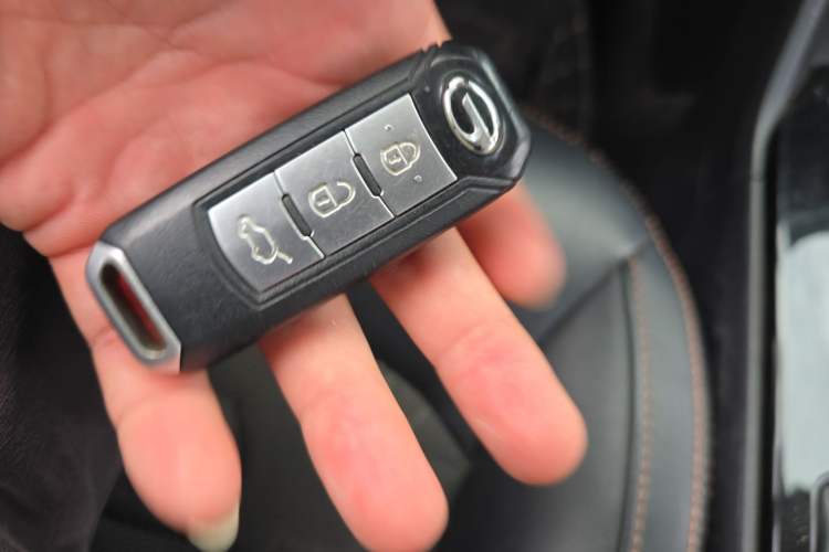 Used GAC Trumpchi GS3 2017 200T Automatic Elite Edition Vehicle Key