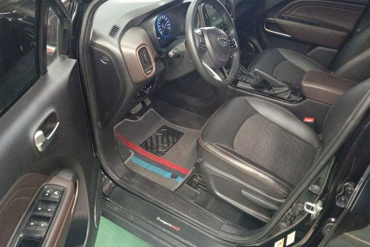 Used GAC Trumpchi GS3 2019 235T Automatic Elite Edition Driver Seat