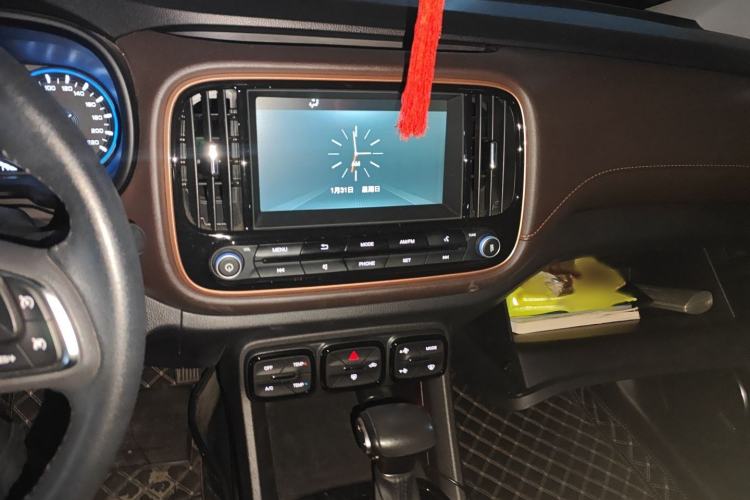 Used GAC Trumpchi GS3 2019 235T Automatic Elite Edition Audio And AC Panel