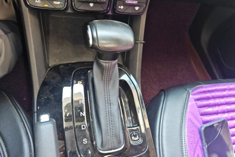 Used GAC Trumpchi GS3 2019 235T Automatic Elite Edition Gear Lever