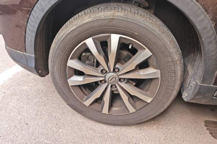 Used GAC Trumpchi GS3 2019 235T Automatic Elite Edition Left Front Wheel Hub