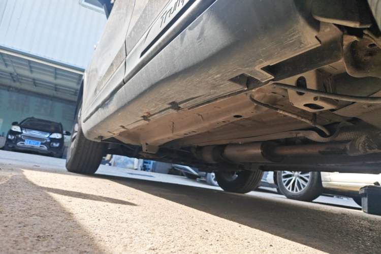 Used GAC Trumpchi GS3 2019 235T Automatic Elite Edition Left Side Sill