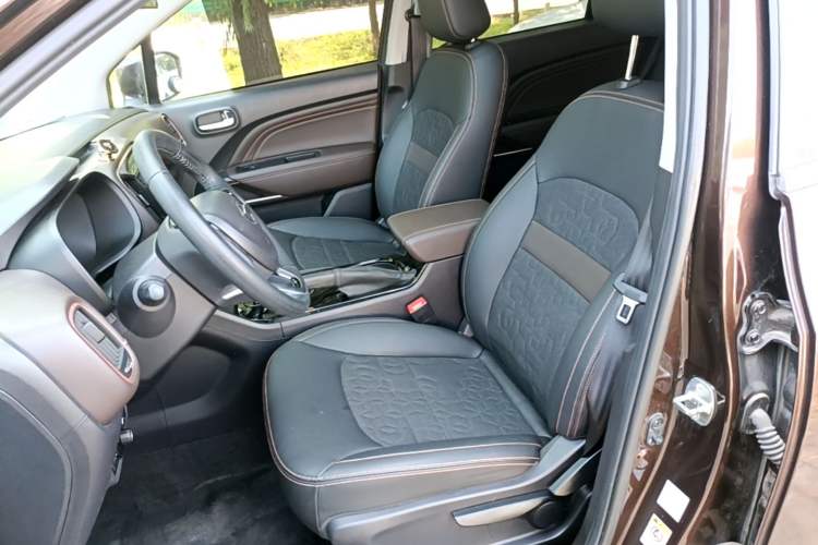 Used GAC Trumpchi GS3 2019 235T Automatic Elite Edition Left Front Seat