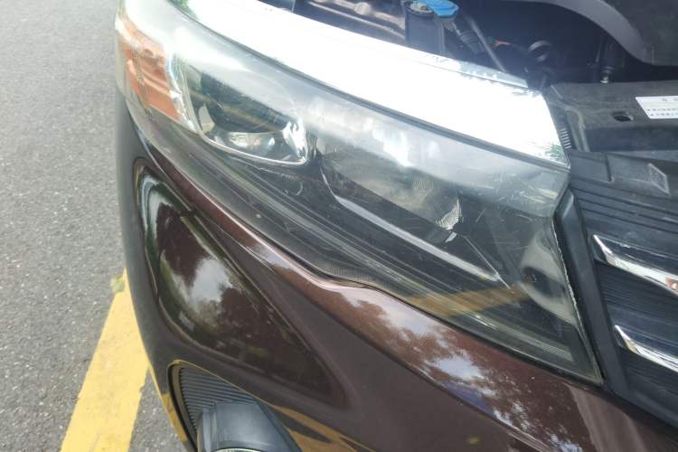 Used GAC Trumpchi GS3 2019 235T Automatic Elite Edition Right Front Headlight