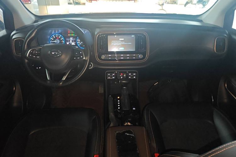 Used GAC Trumpchi GS3 2019 235T Automatic Elite Edition Center Console