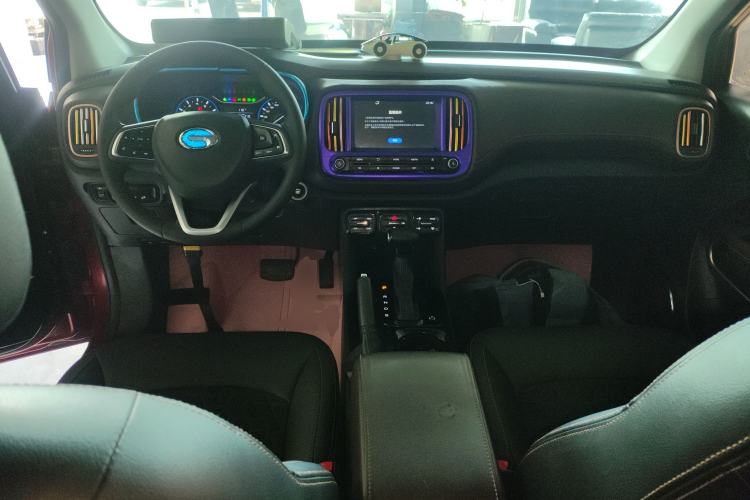 Used GAC Trumpchi GS3 2019 235T Automatic Elite Edition Center Console