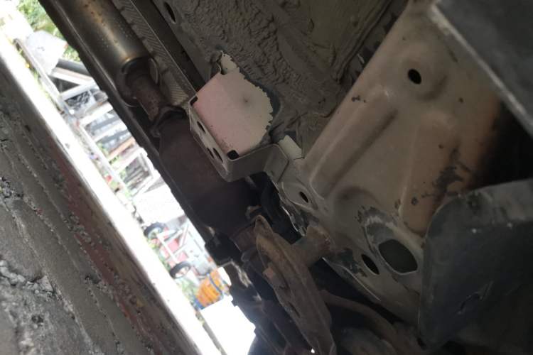 Used GAC Trumpchi GS3 2019 235T Automatic Elite Edition Chassis Front Right
