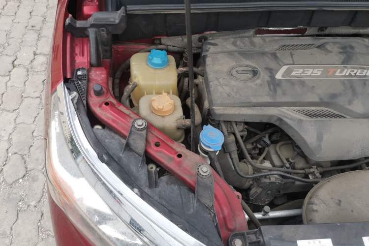 Used GAC Trumpchi GS3 2019 235T Automatic Elite Edition Engine Bay Right