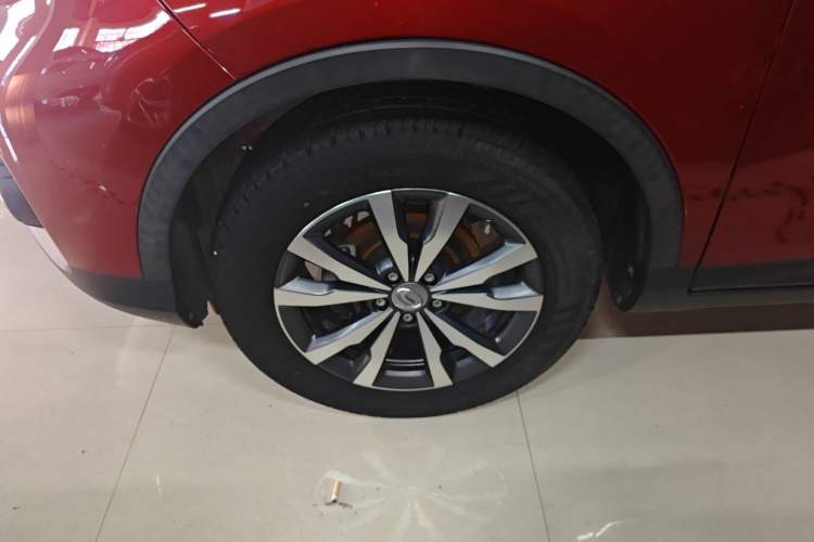 Used GAC Trumpchi GS3 2019 235T Automatic Elite Edition Left Front Wheel Hub