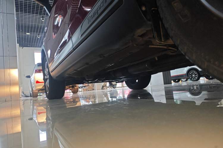 Used GAC Trumpchi GS3 2019 235T Automatic Elite Edition Left Side Sill