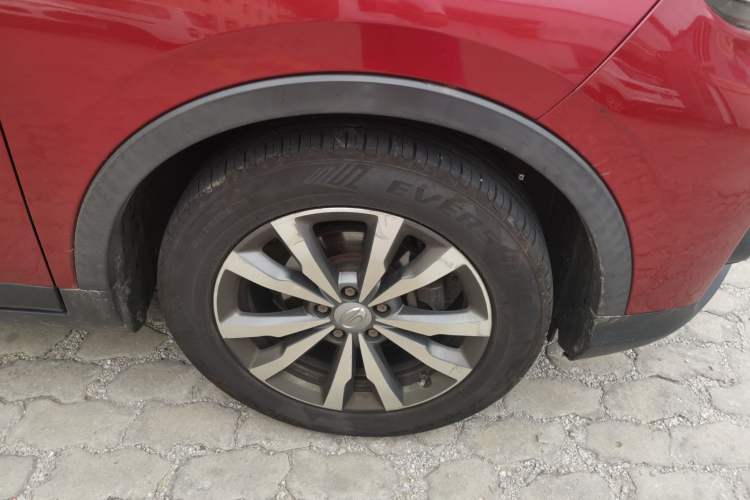 Used GAC Trumpchi GS3 2019 235T Automatic Elite Edition Right Front Wheel Hub