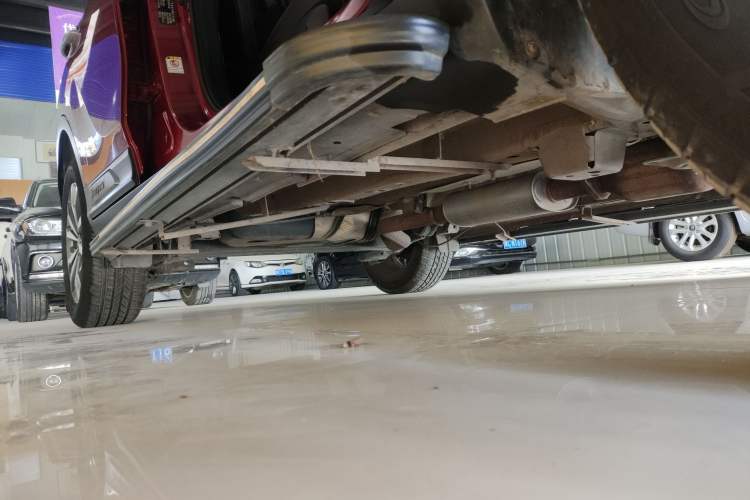 Used GAC Trumpchi GS3 2019 235T Automatic Elite Edition Right Side Sill