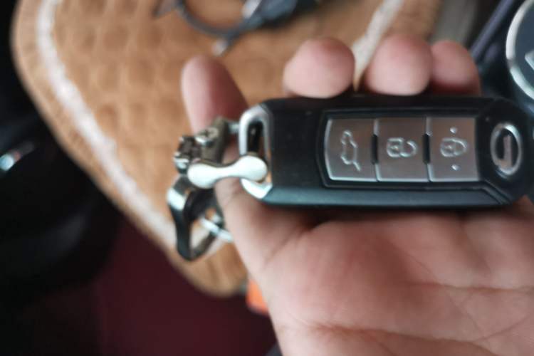 Used GAC Trumpchi GS3 2019 235T Automatic Elite Edition Vehicle Key