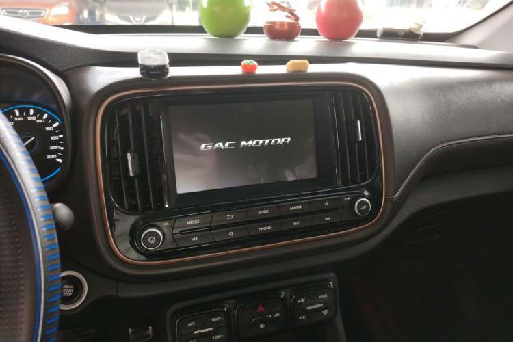 Used GAC Trumpchi GS3 2019 235T Automatic Elite Edition Audio And AC Panel
