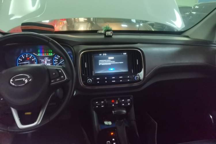 Used GAC Trumpchi GS3 2019 235T Automatic Elite Edition Audio And AC Panel