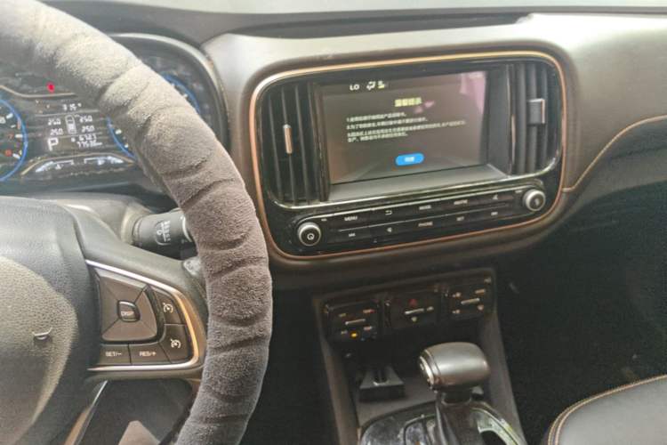 Used GAC Trumpchi GS3 2019 235T Automatic Elite Edition Audio And AC Panel