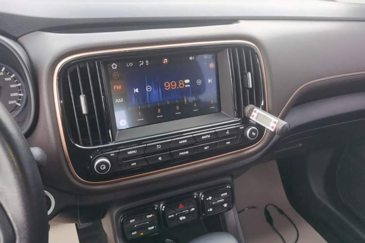 Used GAC Trumpchi GS3 2019 235T Automatic Luxury Edition Audio And AC Panel