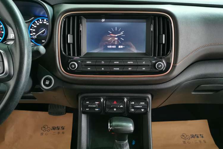 Used GAC Trumpchi GS3 2019 235T Automatic Elite Edition Audio And AC Panel
