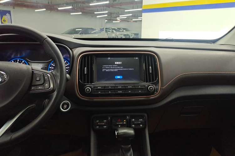 Used GAC Trumpchi GS3 2019 235T Automatic Elite Edition Audio And AC Panel