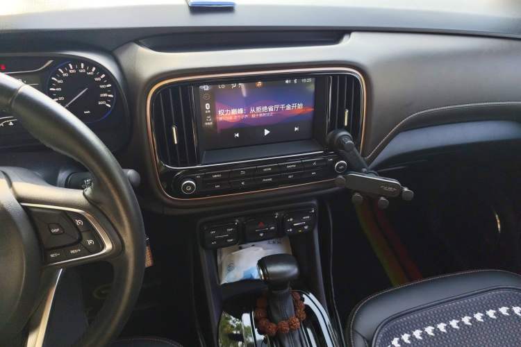 Used GAC Trumpchi GS3 2019 150N Automatic Elite Edition Audio And AC Panel