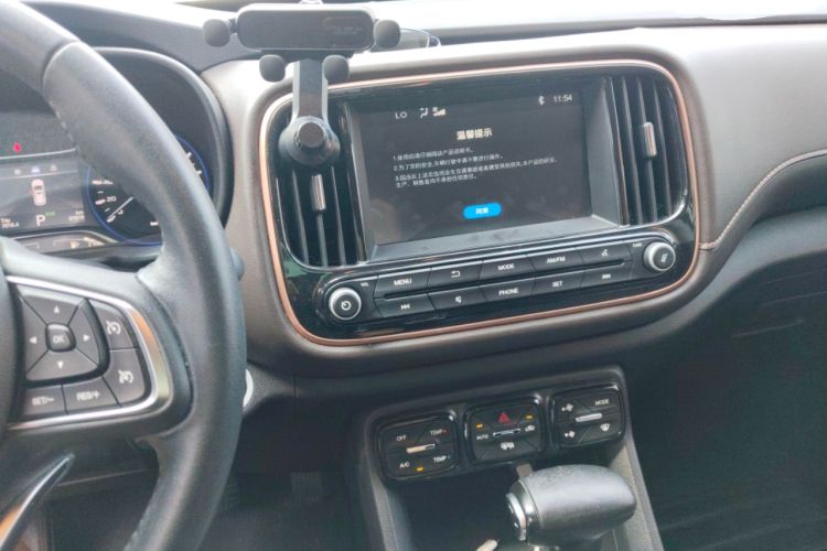 Used GAC Trumpchi GS3 2019 235T Automatic Luxury Edition Audio And AC Panel