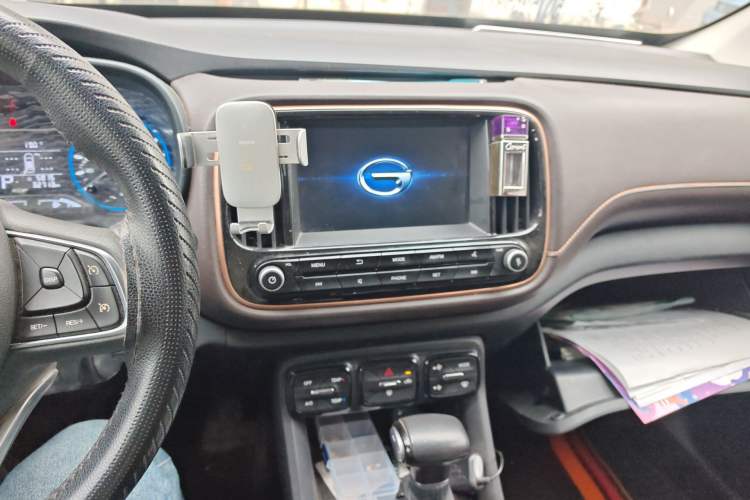 Used GAC Trumpchi GS3 2019 235T Automatic Elite Edition Audio And AC Panel