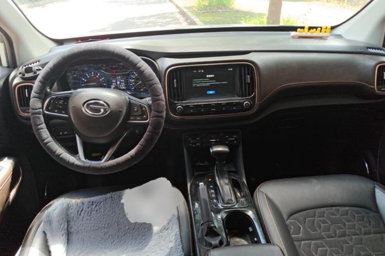 Used GAC Trumpchi GS3 2019 235T Automatic Elite Edition Center Console