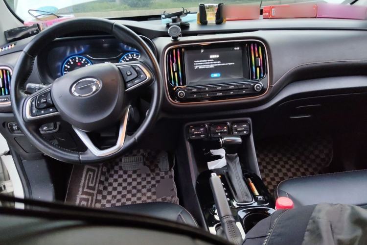 Used GAC Trumpchi GS3 2019 235T Automatic Elite Edition Center Console