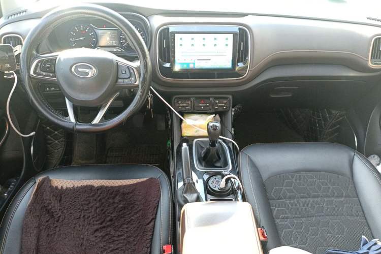 Used GAC Trumpchi GS3 2019 150N Manual Elite Edition Center Console