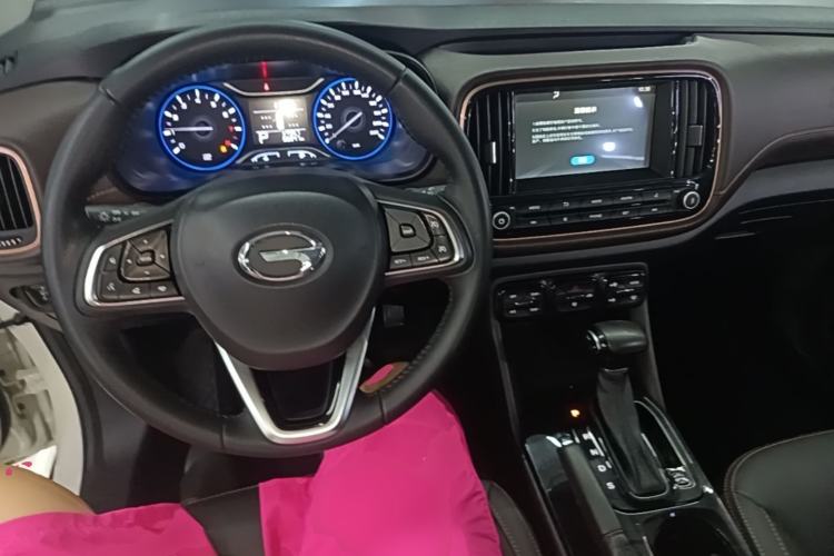 Used GAC Trumpchi GS3 2019 235T Automatic Elite Edition Center Console